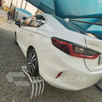 City Sedan 1.5 16V 4P FLEX TOURING AUTOMÁTICO CVT