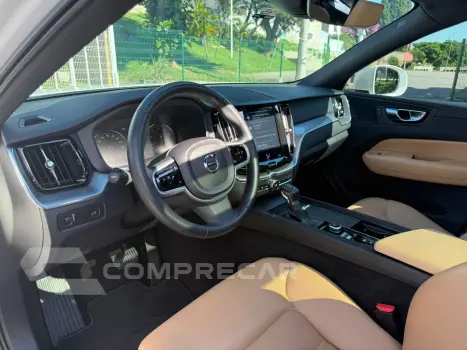 XC60 2.0 D5 Momentum AWD Geartronic