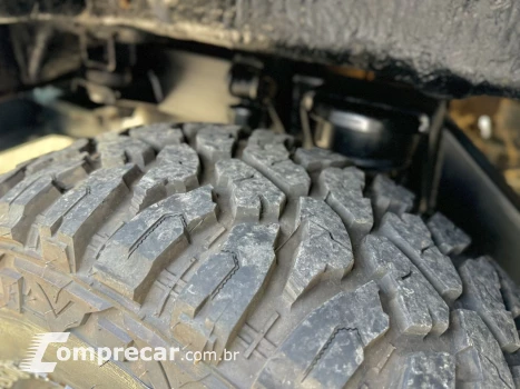 T-4 4x4 2.8 TB Int. Cap. Rígida Diesel