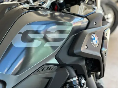 R 1250 GS PREMIUM TRIPLE BLACK