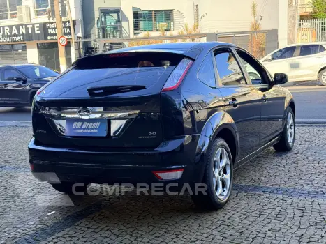 FOCUS 2.0 Titanium Hatch 16V