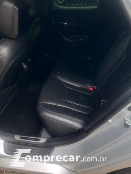 AZERA 3.3 MPFI GLS Sedan V6 24V