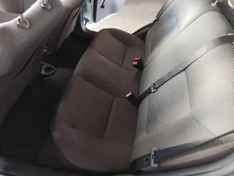 CORSA 1.4 MPFI Premium Sedan 8V