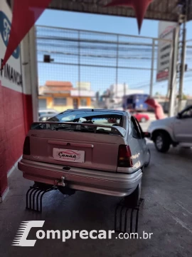 CHEVROLET KADETT SLE 1.8 4 portas
