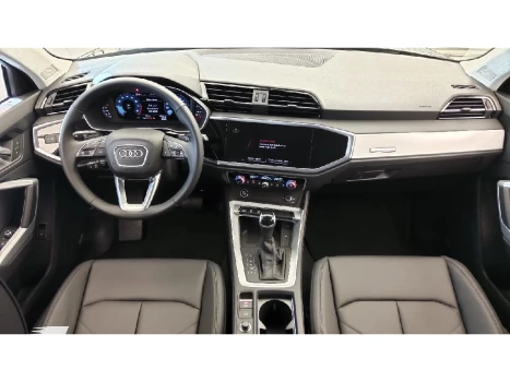 Q3 2.0 40 TFSI GASOLINA PERFORMANCE QUATTRO TIPTRONIC