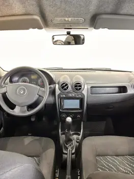 LOGAN Authentique Hi-Flex 1.0 16V 4p