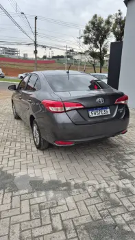 YARIS 1.5 16V Sedan XS Connect