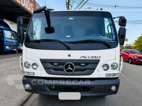 Accelo 1017 + Plataforma (Guincho)