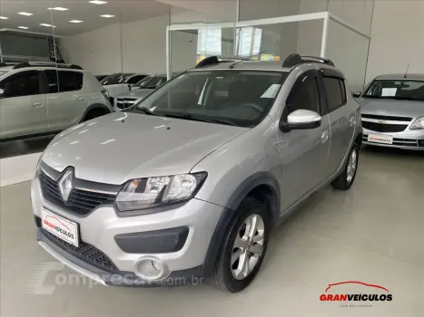 Renault SANDERO 1.6 STEPWAY 8V FLEX 4P AUTOMATIZADO 4 portas