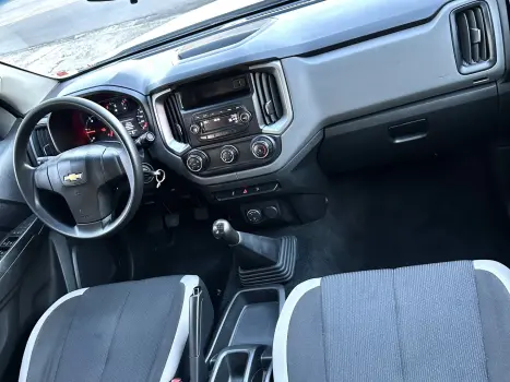 S10 2.8 16V TURBO DIESEL LS CD 4X4 MANUAL