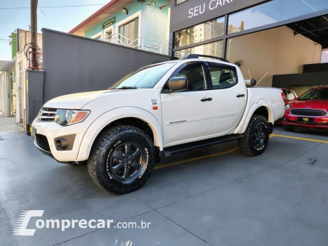 L200 Triton HLS 2.4 Flex 16V CD Mec.