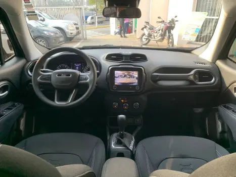 Renegade T270 1.3 TB 4x2 Flex Aut.