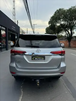 HILUX SW4 2.8 SRX 4X4 7 Lugares 16V Turbo Intercooler