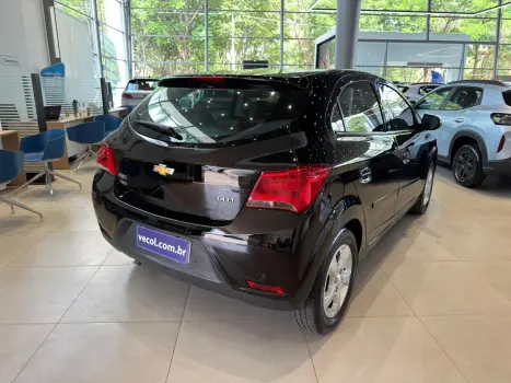 Onix Hatch 1.4 4P FLEX LT