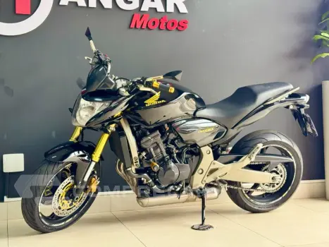 CB 600F HORNET