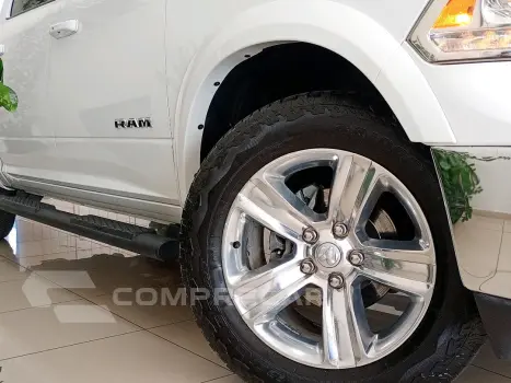 CLASSIC 5.7 V8 GASOLINA LARAMIE CD 4X4 AUTOMÁTICO