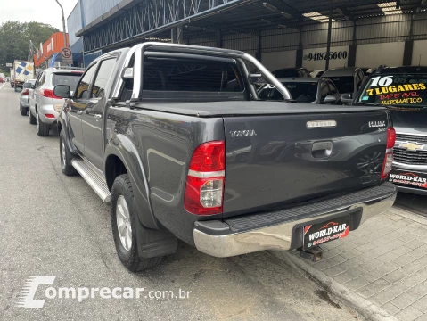 Toyota HILUX 2.7 SR 4X2 CD 16V 4 portas