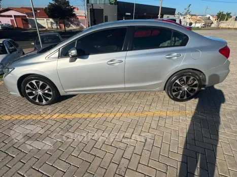 Honda Civic LXR 2.0 Automático 4 portas