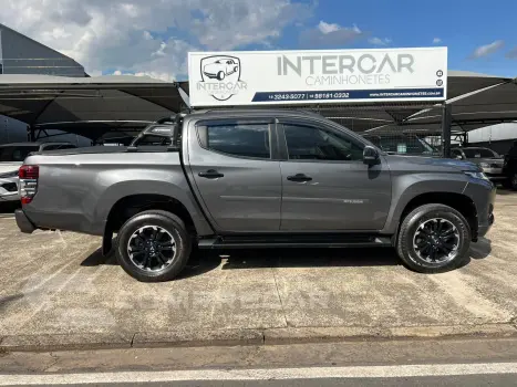 Mitsubishi L200 TRITON 2.4 16V Turbo Sport HPE CD 4X4 4 portas