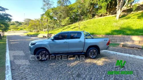 HILUX 2.8 D-4D TURBO DIESEL CD SRX 4X4 AUTOMÁTICO