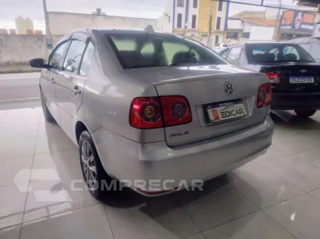 POLO SEDAN - 1.6 MI 8V 4P MANUAL