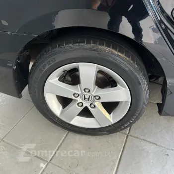 Civic Sedan LXS 1.8/1.8 Flex 16V Aut. 4p