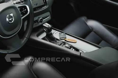 XC90 2.0 T6 Momentum AWD Geartronic