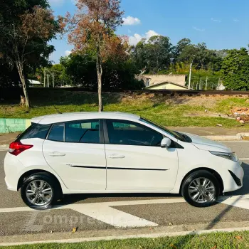 YARIS 1.5 16V XL Plus Connect