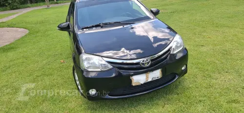Toyota ETIOS 1.5 XLS Sedan 16V 4 portas
