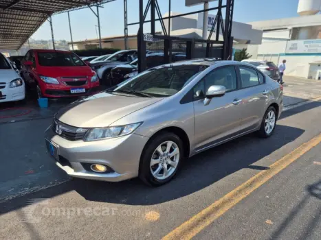 Honda Civic Sedan EXS 1.8/1.8 Flex 16V Aut. 4p 4 portas