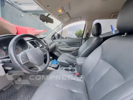 L 200 Triton 2.4 16V SPORT HPE 4X4 CABINE DUPLA TURBO DIESEL