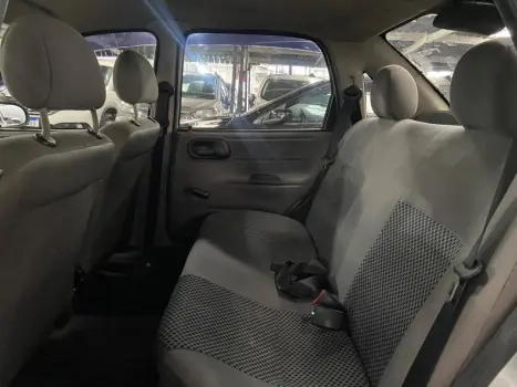 CLASSIC SEDAN 1.0 4P