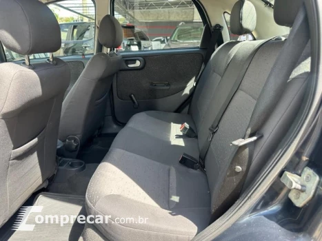 CORSA SEDAN - 1.4 MPFI PREMIUM SEDAN 8V 4P MANUAL