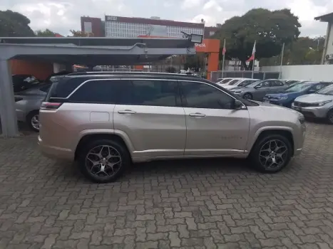 COMMANDER 1.3 T270 TURBO FLEX OVERLAND AT6