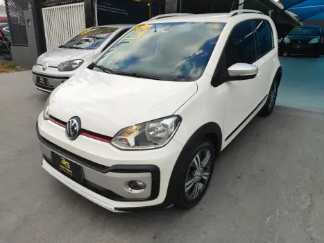 Volkswagen up! cross 1.0 TSI Total Flex 12V 5p 4 portas