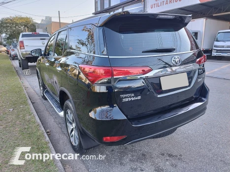HILUX 2.8 SW4 4X4 8V