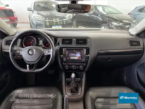 JETTA 2.0 TSI HIGHLINE 211CV GASOLINA 4P TIPTRONIC