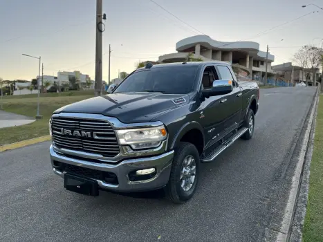 RAM 3500 6.7 I6 TURBO DIESEL LARAMIE CD 4X4 AUTOMÁTICO 4 portas