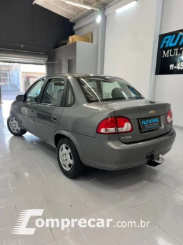 Classic Sedan 1.0 4P