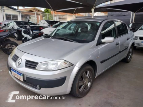 Renault MÉGANE 1.6 Expression 16V 4 portas