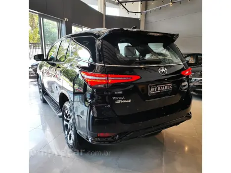 HILUX SW4 2.8 D-4D TURBO DIESEL DIAMOND 7L 4X4 AUTOMÁTICO