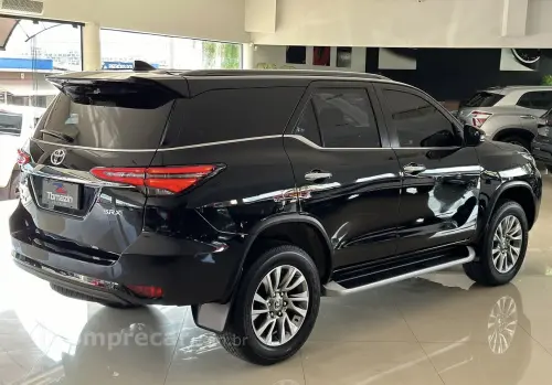 HILUX SW4 2.8 D-4d Turbo SRX 7L 4X4