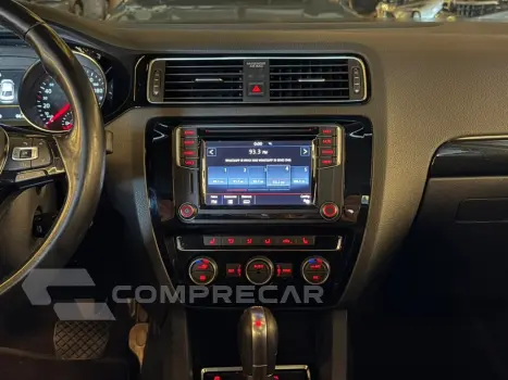 JETTA 2.0 TSI HIGHLINE 211CV GASOLINA 4P TIPTRONIC