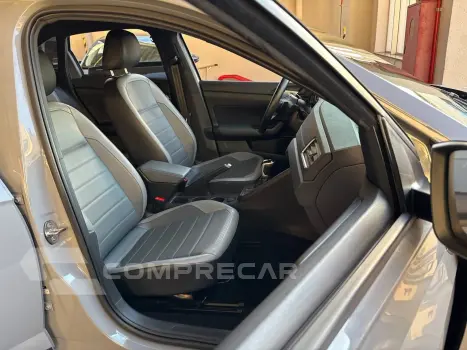 Nivus Highline 1.0 200 TSI Flex Aut.