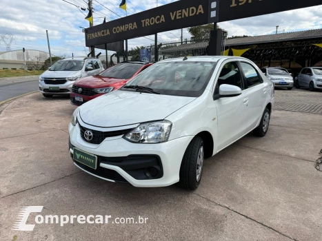 Toyota ETIOS 1.5 XS Sedan 16V 4 portas
