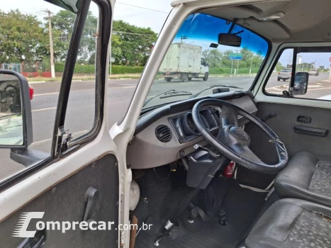 KOMBI 1.6 MI STD Escolar 8V