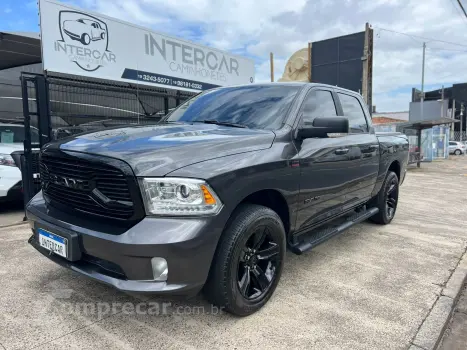 RAM CLASSIC 5.7 V8 Laramie CD 4X4 4 portas