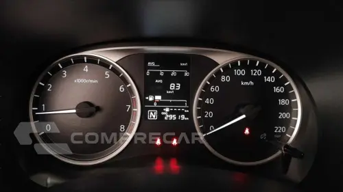 KICKS PLAY 1.6 16V FLEXSTART SENSE XTRONIC