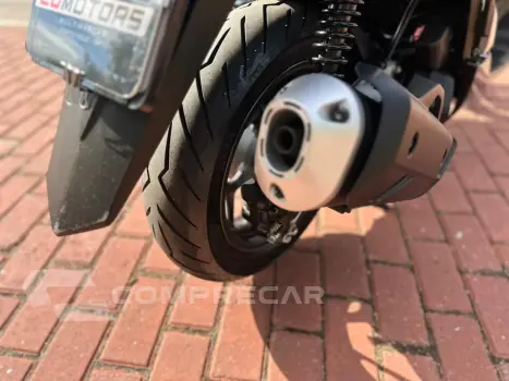 PCX 160 DLX ABS