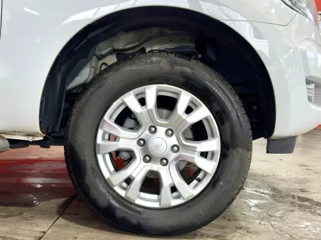RANGER 2.5 XLT 4X2 CD 16V FLEX 4P MANUAL